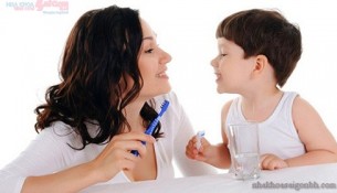Những sai lầm trong việc chăm sóc răng cho bé