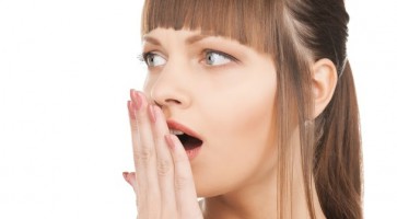 Nguyên nhân và cách khắc phục trường hợp hôi miệng sau khi bọc răng sứ